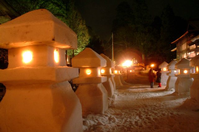 金峯山雪灯篭祭